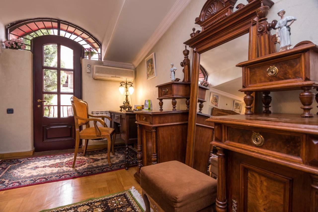 Lia'S Guest House Тбилиси Екстериор снимка